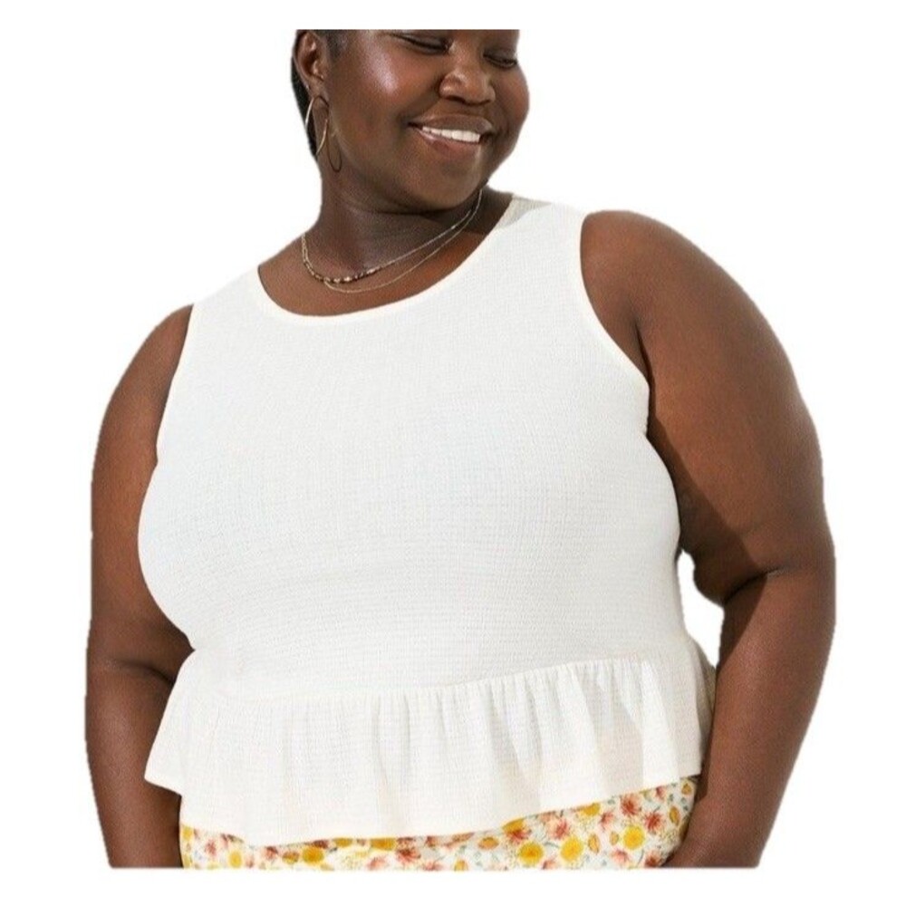 Torrid Crop Tank Top 3x White Textured Knit Ruffle Hem Sleeveless Boho Beachy